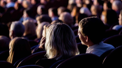 О России петь