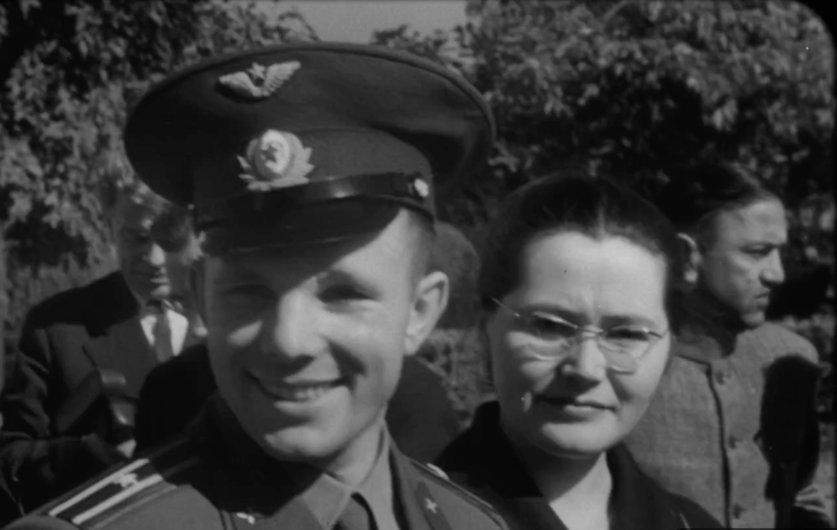 Фотография  для Гагарин. Обнимая мир