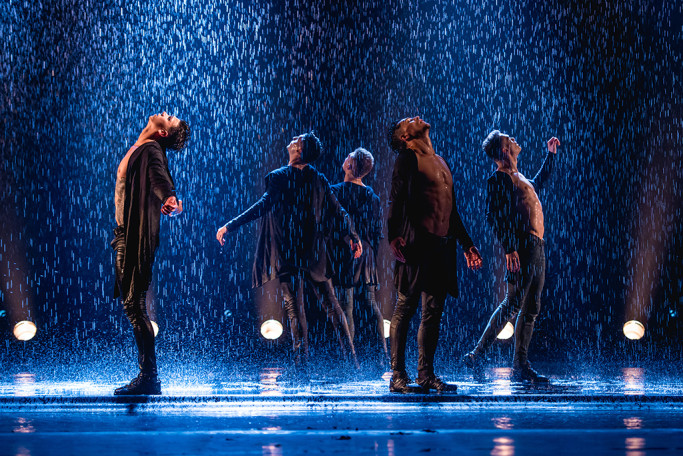 Фотография  для Шоу под дождём IV. Мужчина vs Женщина