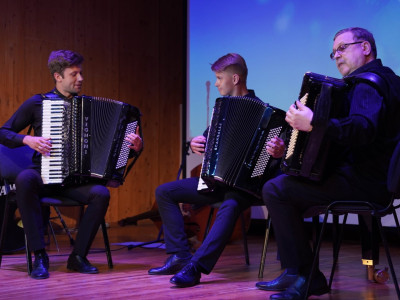 На солнечной поляночке