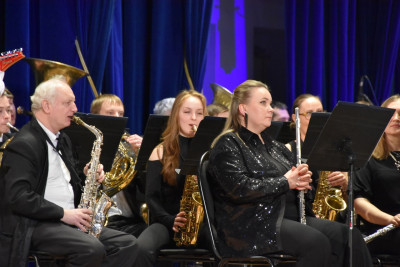 Поклонимся великим тем годам!