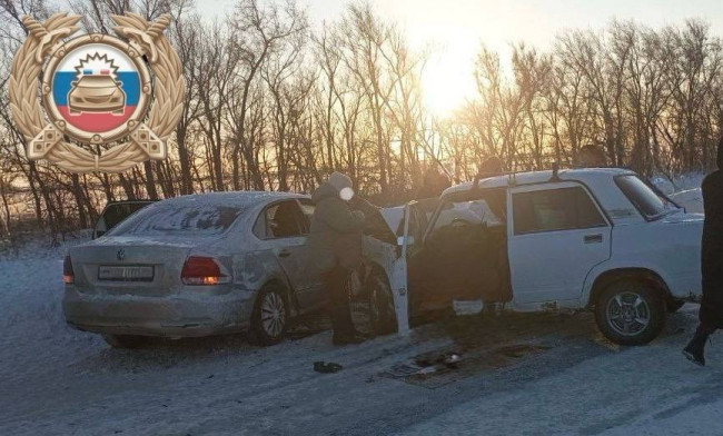 Столкновение ВАЗ и Volkswagen в Ершовском районе: один погибший