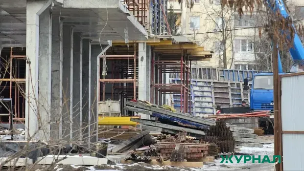 Прокуратура оштрафовала подрядчика за нарушения на стройке вокзала в Саратове