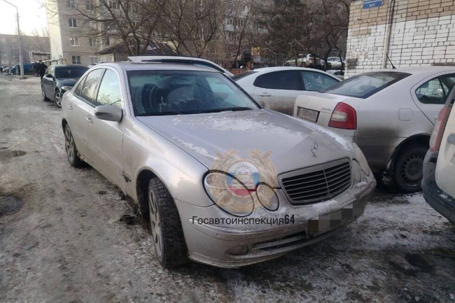 В Саратове водитель Mercedes сбил подростка и скрылся с места ДТП