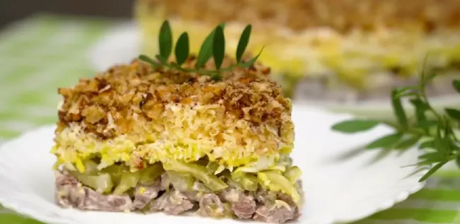 Салат &laquo;Принц&raquo;: готовим праздничное угощение из говядины и яиц за 30 минут