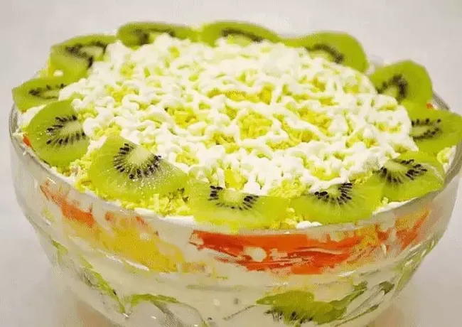 Салат &laquo;Африка&raquo;: нежное сочетание курицы и киви для праздничного стола