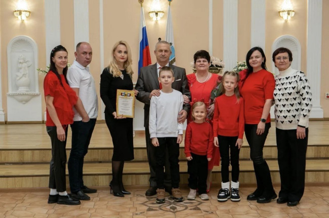 Юрий и Елена Дорошенко отметили 40-летие совместной жизни в Энгельсе