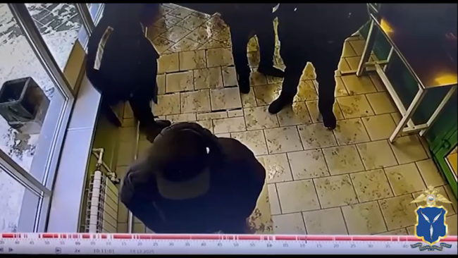 В Энгельсе задержан мужчина за кражу телефона и мошенничество с кредитами