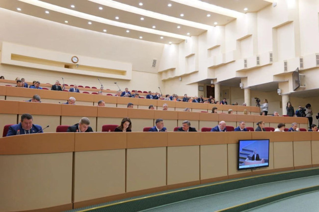 Депутаты Саратовской облдумы обсудили поддержку участников СВО и социальные проблемы