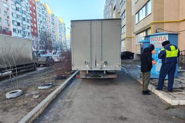 В Кировском районе Саратове &laquo;Газель&raquo; сбила женщину, она госпитализирована