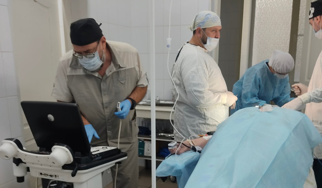 Хирурги УКБ №&thinsp;1 СГМУ удалили камни из околоушной слюнной железы пациента