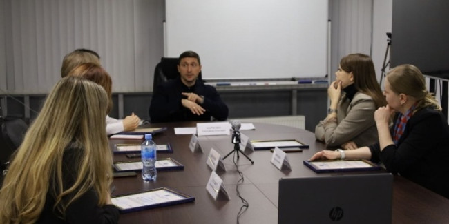 Министр обсудил развитие промышленного туризма