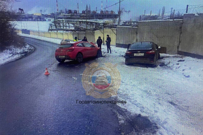 В Саратове в результате ДТП пострадали три человека, в том числе ребёнок
