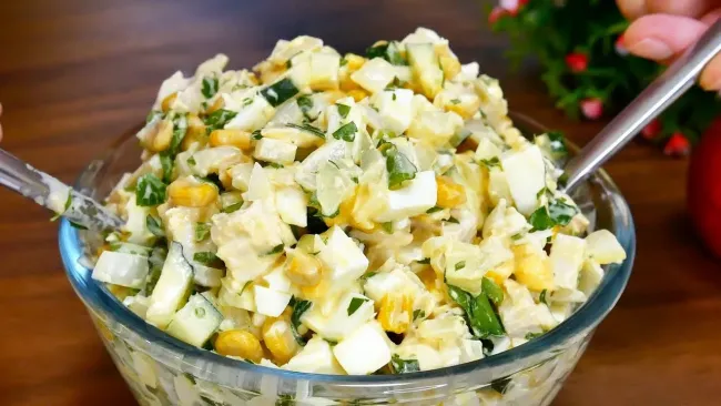 Салат из трех ингредиентов за 10 минут: вкусное и сытное блюдо для любого стола