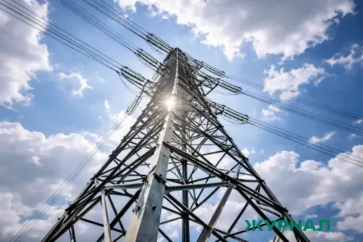 Авария на высоковольтной линии оставила без света жителей Саратова