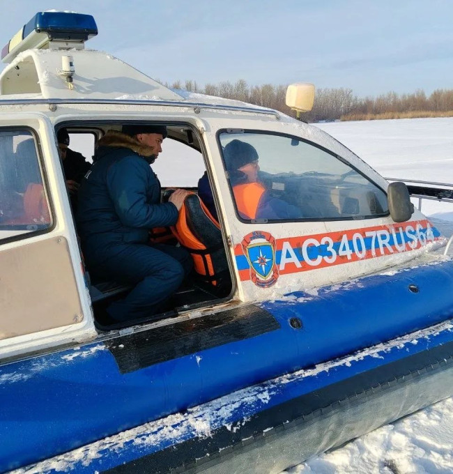 Глава Саратова призвал жителей не выходить на тонкий лед