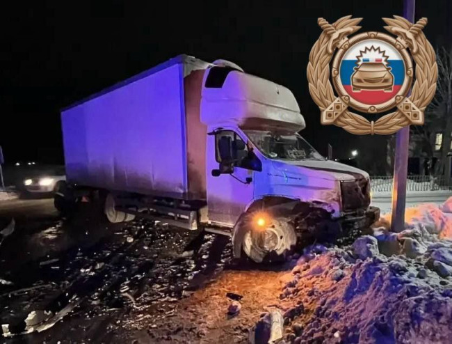 Авария в Пугачеве: пострадали женщина и трое детей