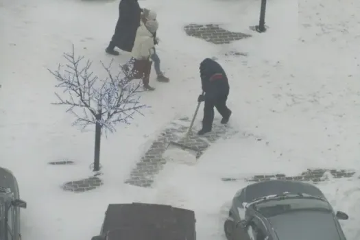 Жители области создают мобильные бригады для уборки снега