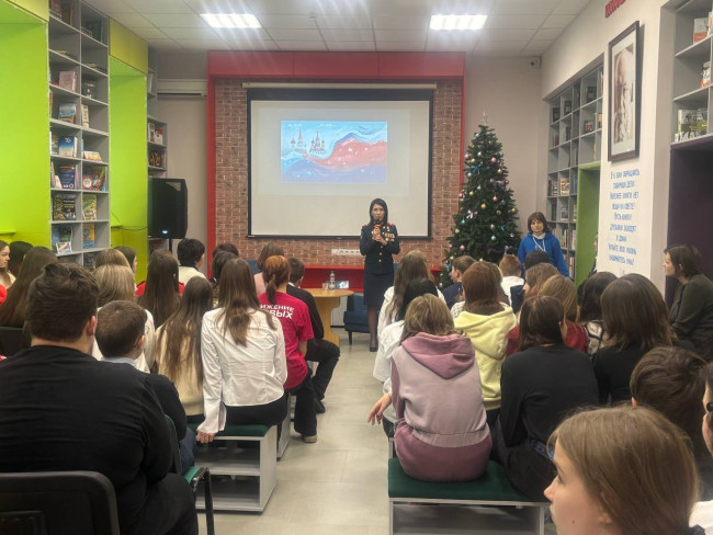 Людмила Болилая встретилась со школьниками Петровска после получения звания Героя России