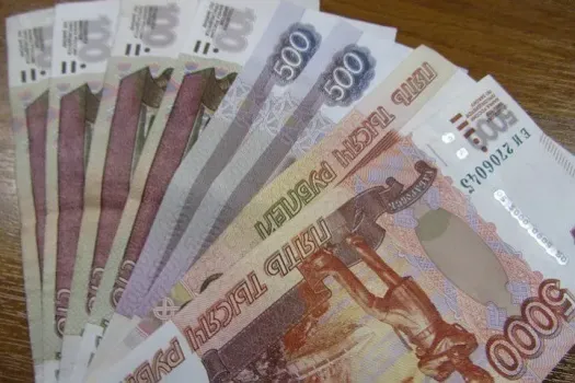 Житель Энгельса стал жертвой мошенничества при покупке вилочного погрузчика