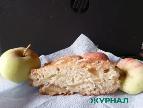 Пирог &laquo;5 ложек&raquo; с ягодами: простая выпечка из доступных ингредиентов