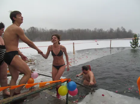 Крещенские купания в Саратовской области: 3215 человек окунулись в прорубь