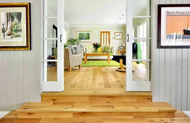 Кварцевый ламинат: долговечное и красивое покрытие для вашего дома