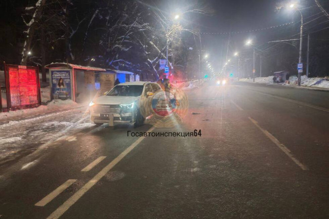 Водитель Haval сбил женщину в Саратове, она скончалась в скорой помощи