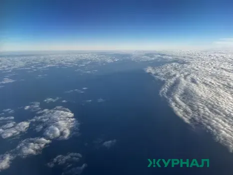 Лентикулярные облака и синхронный полет ворон удивили саратовцев