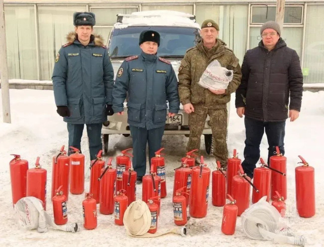 Сотрудники МЧС Саратовской области отправили гуманитарную помощь участникам СВО