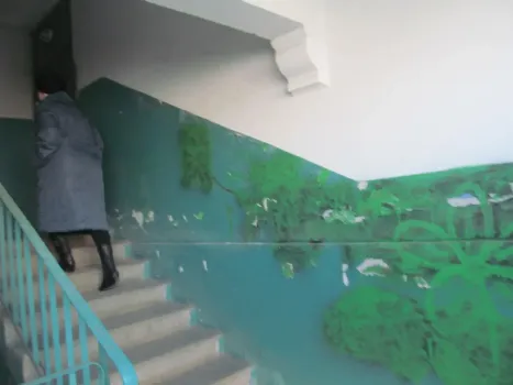 Жительница Саратова пожаловалась на бездействие властей по расселению аварийного дома