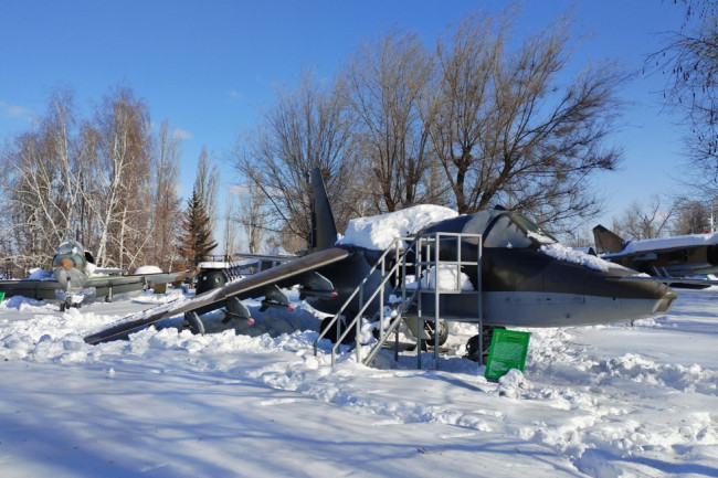 В Саратове повредили самолёт Су-25 в Парке Победы