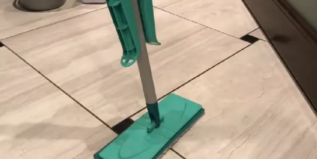 Мытье полов: как привлечь удачу и положительную энергию в дом