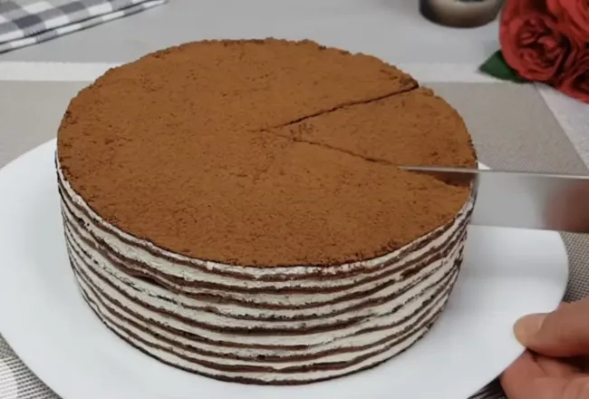 Блинный торт &laquo;Слоеный тирамису&raquo; &mdash; нежный десерт для Масленицы