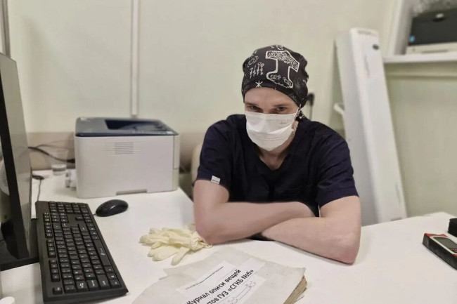 Саратовский санитар, вернувшись с СВО, продолжит работать в больнице