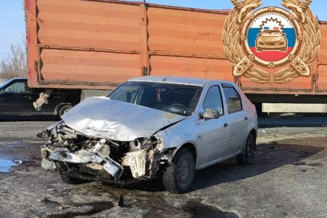 ДТП в Балаковском районе: пострадал водитель Renault