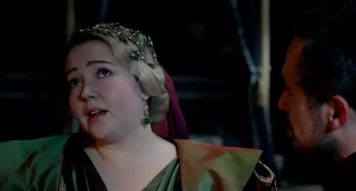 Шивекяр-хатун: как пышная наложница покорила султана Ибрагима и изменила гарем