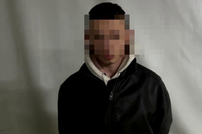 В Саратове задержали курьера, который обманул пенсионерку на 500 тысяч рублей