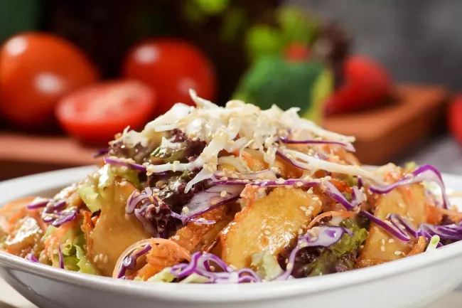 Салат &laquo;Ольга&raquo;: нежное блюдо для праздничного стола на 8 марта