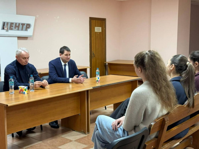 Волейболистки &laquo;Виктории&raquo; обсудили с министерством спорта поддержку команды