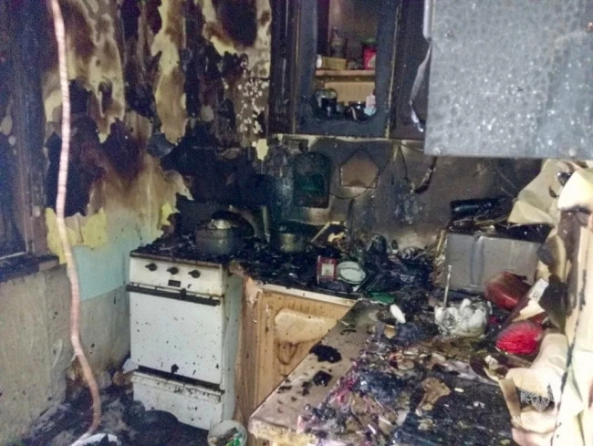 Смертельный пожар в Давыдовке унес жизнь мужчины, его жена в больнице