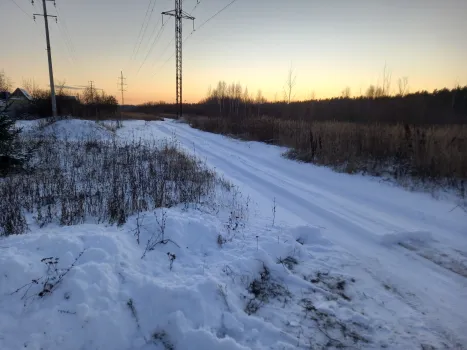 Снег, свезенный в Вольск, затопил хозяйственные постройки на улице Комбайнеров