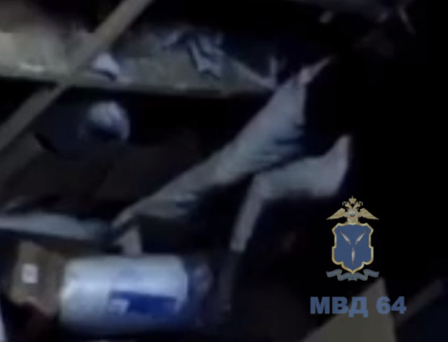 В Саратове задержан работник ПВЗ за кражу золотой цепочки