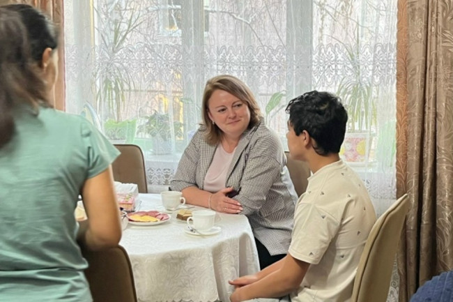 Вдова участника СВО получила помощь в возвращении сына из Таджикистана