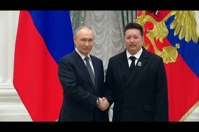 Президент России Владимир Путин лично наградил молодого режиссера из Саратовской области