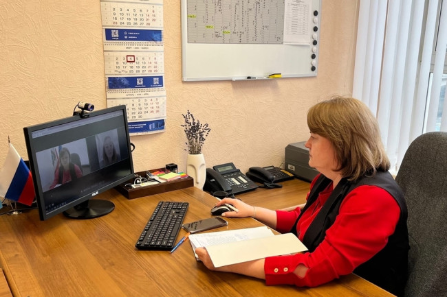 Жительница Воронежской области взяла под опеку двух девочек из Саратовской области