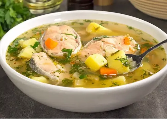 Рыбный суп без хлопот: готовьте на пару и забудьте о нем на 3 часа