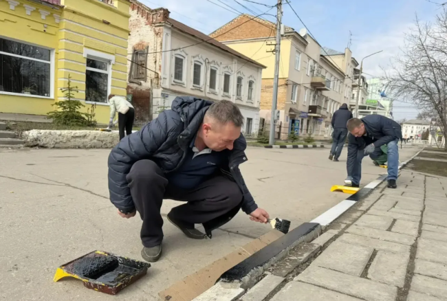 Субботник в Энгельсском районе собрал более 1500 участников