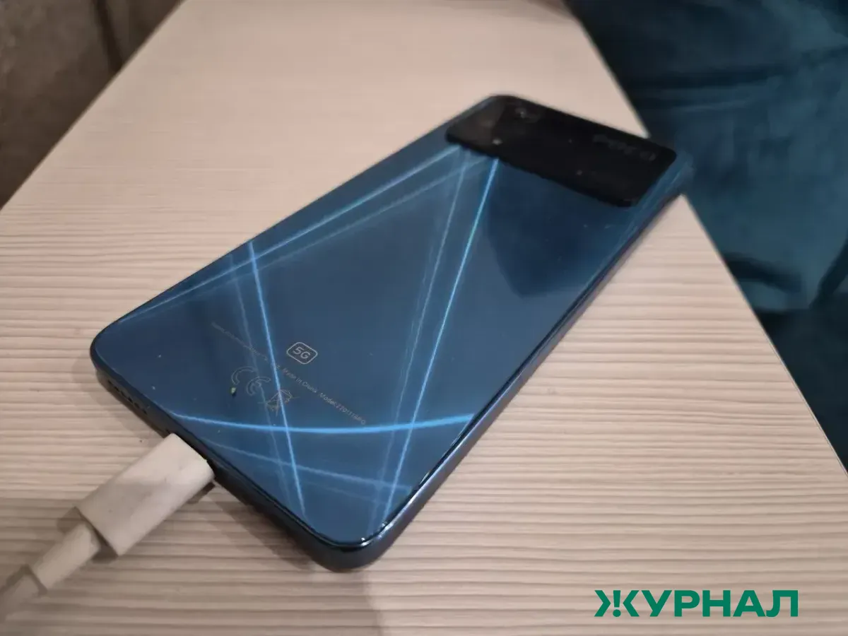 В Саратове судят мужчину за кражу телефона у знакомой в такси