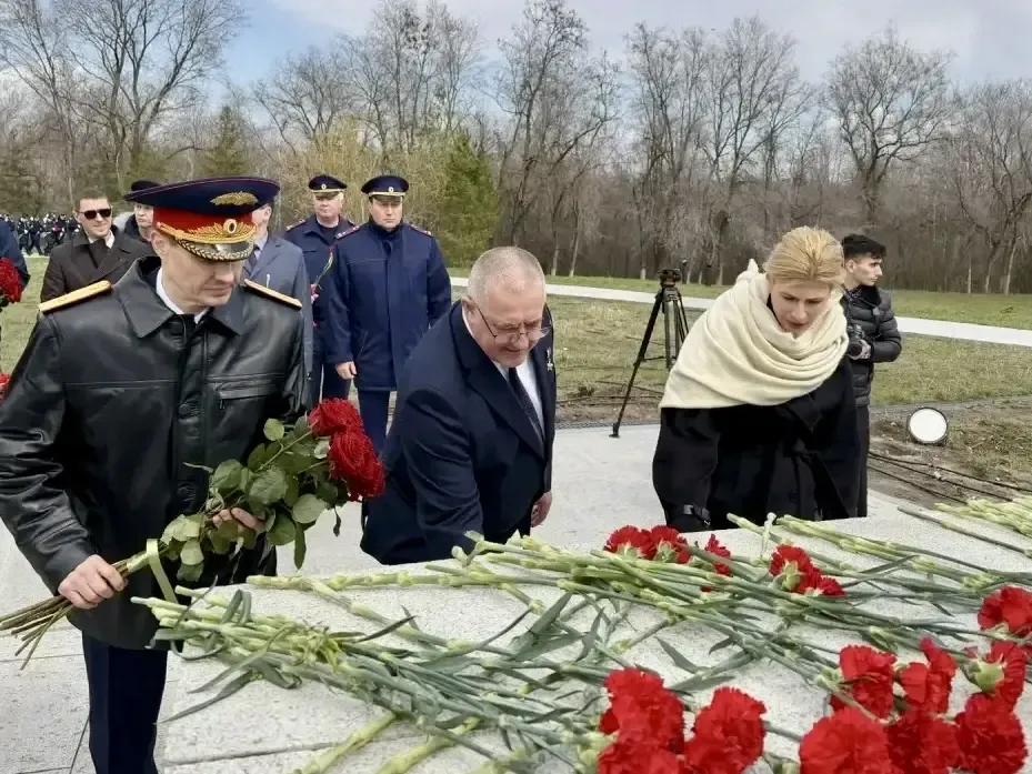 Торжественные мероприятия по случаю 65-летия полета Гагарина прошли в Саратове и Энгельсе